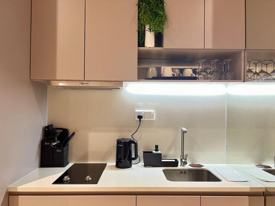 Hill10 Residence, I-city Apartment *